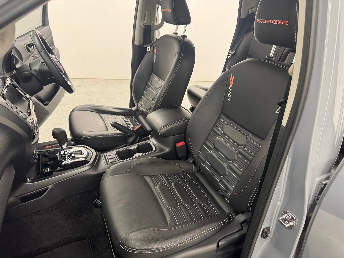2021 Nissan Navara Gallery Image 29