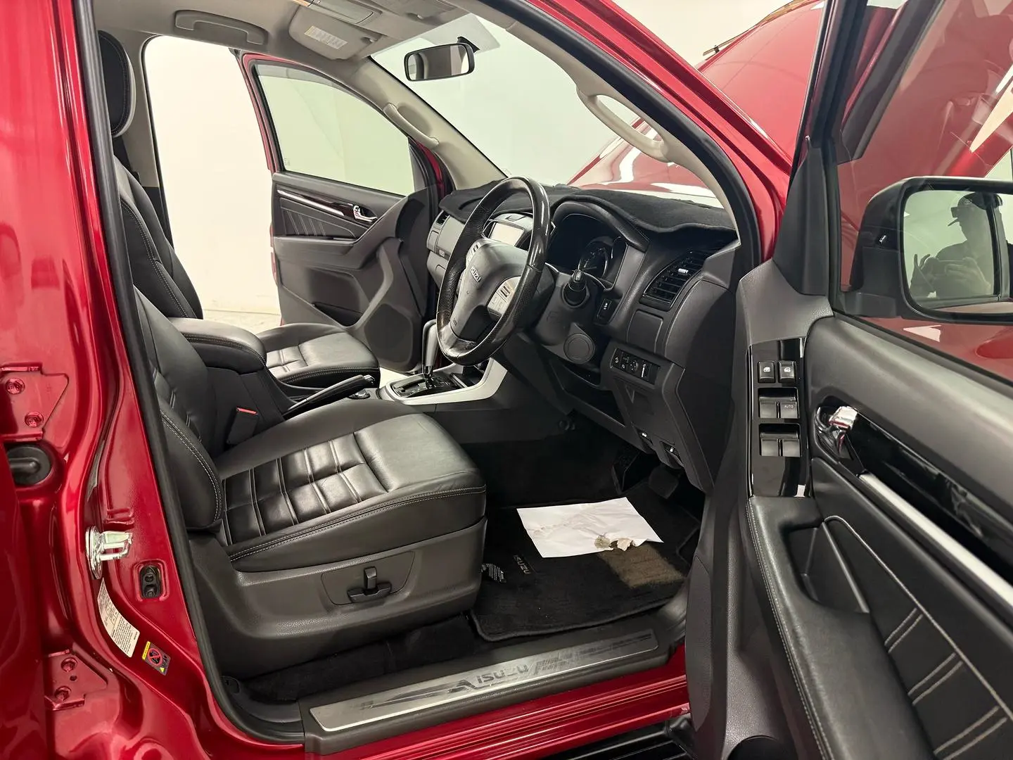 2020 Isuzu MU-X Gallery Image 18