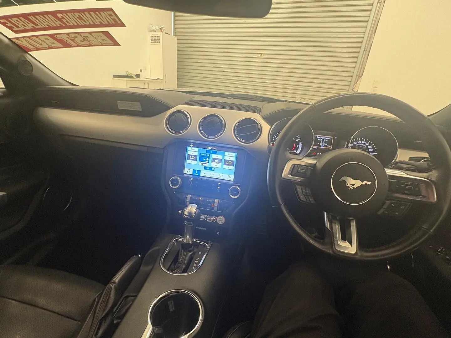 2017 Ford Mustang Gallery Image 26