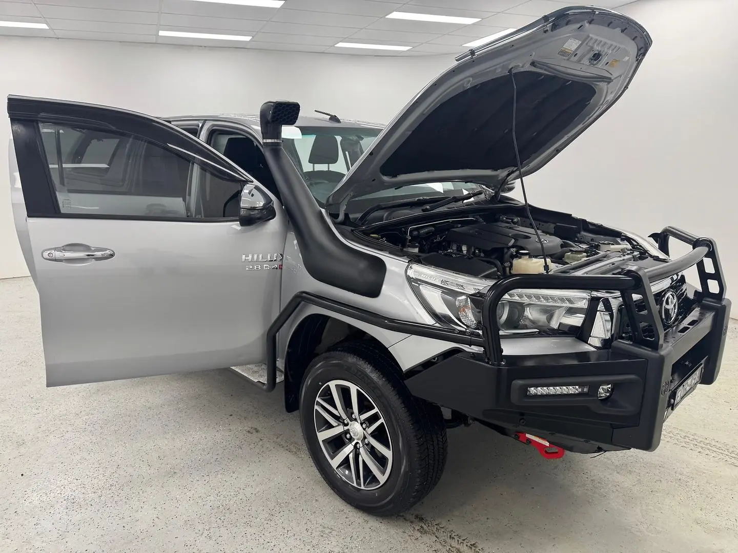 2018 Toyota Hilux Gallery Image 7