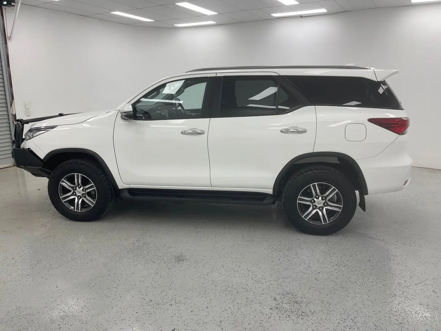 2019 Toyota Fortuner Gallery Image 6