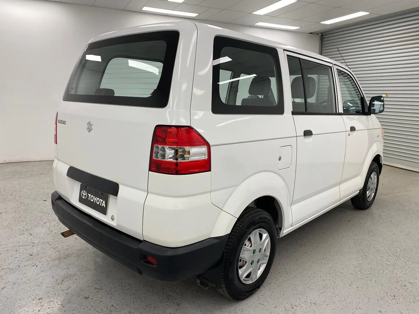 2008 Suzuki Apv Gallery Image 3