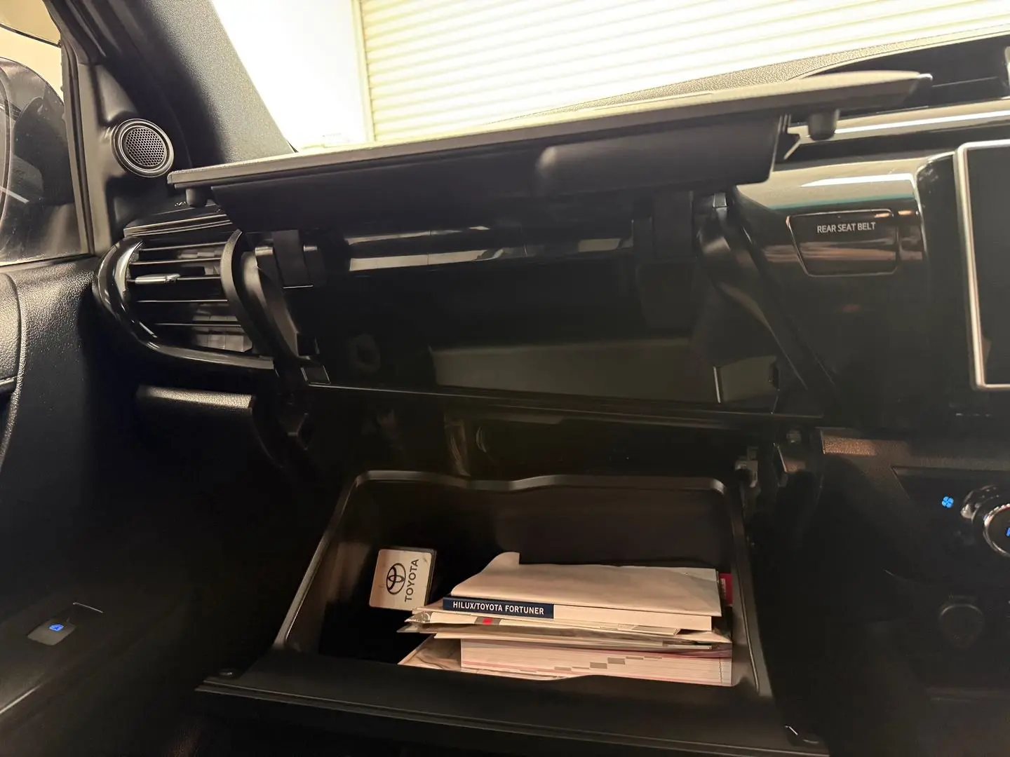 2018 Toyota Hilux Gallery Image 32
