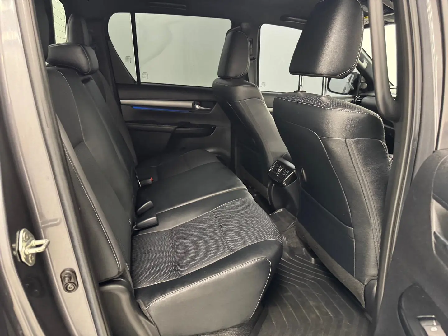 2022 Toyota Hilux Gallery Image 16