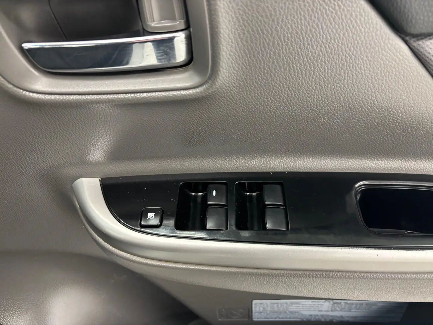 2017 Mitsubishi Triton Gallery Image 32