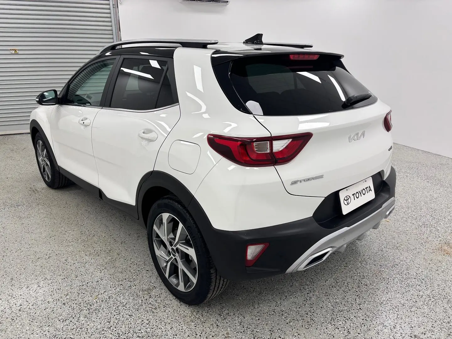 2022 Kia Stonic Gallery Image 5