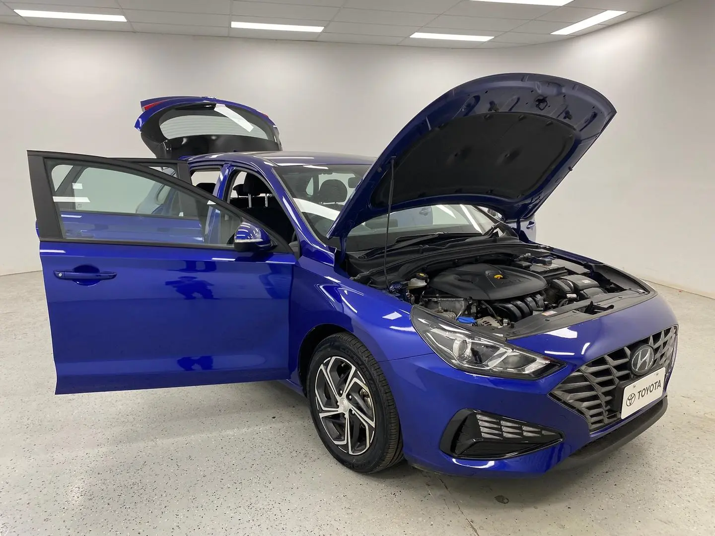 2023 Hyundai I30 Gallery Image 9