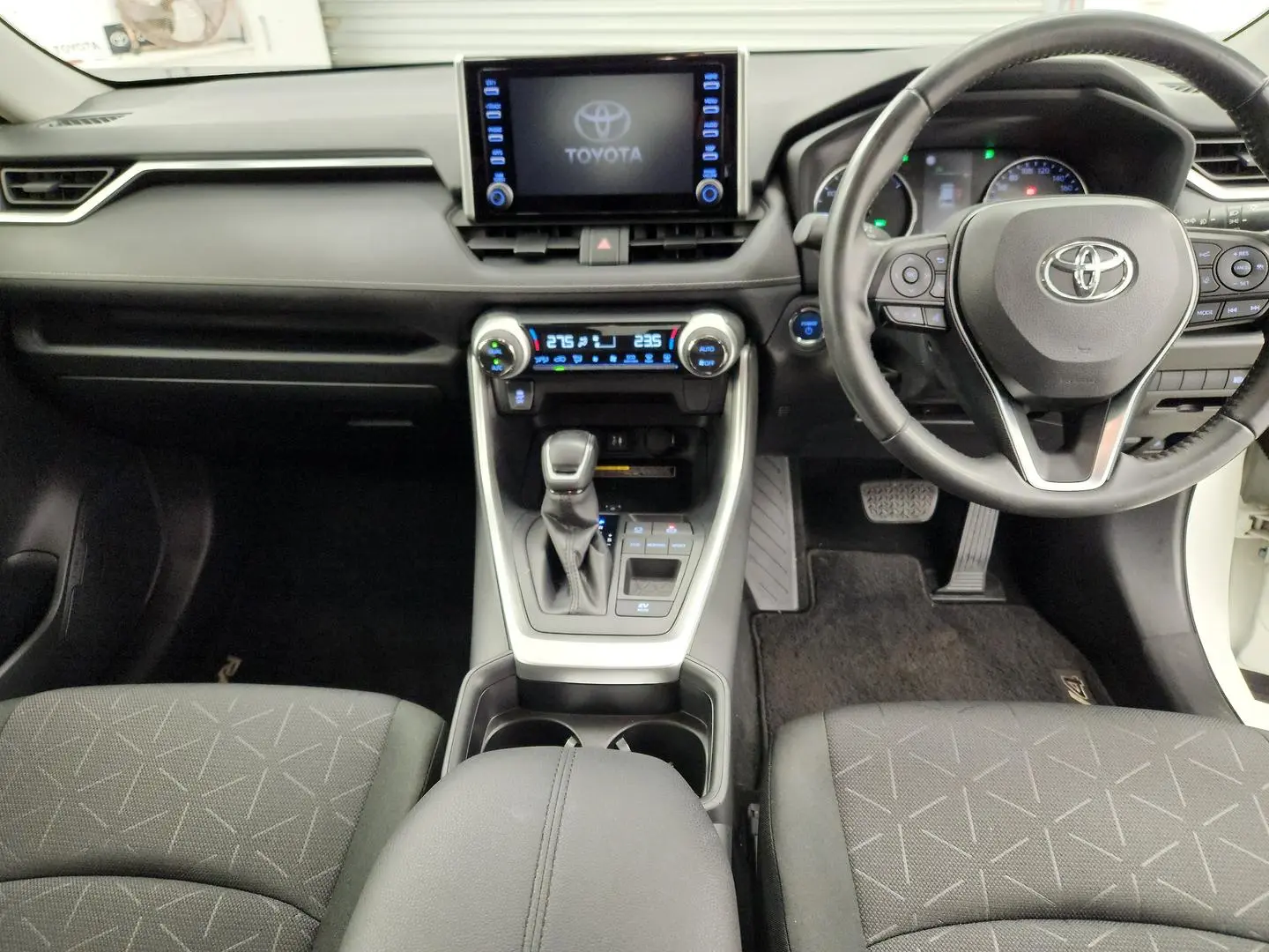 2019 Toyota RAV4 Gallery Image 23