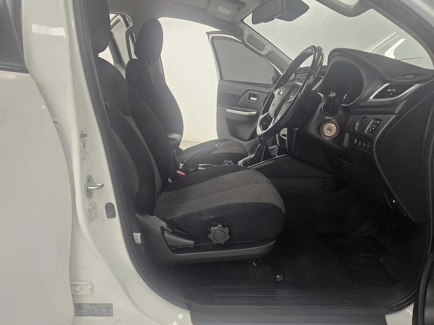 2019 Mitsubishi Triton Gallery Image 22