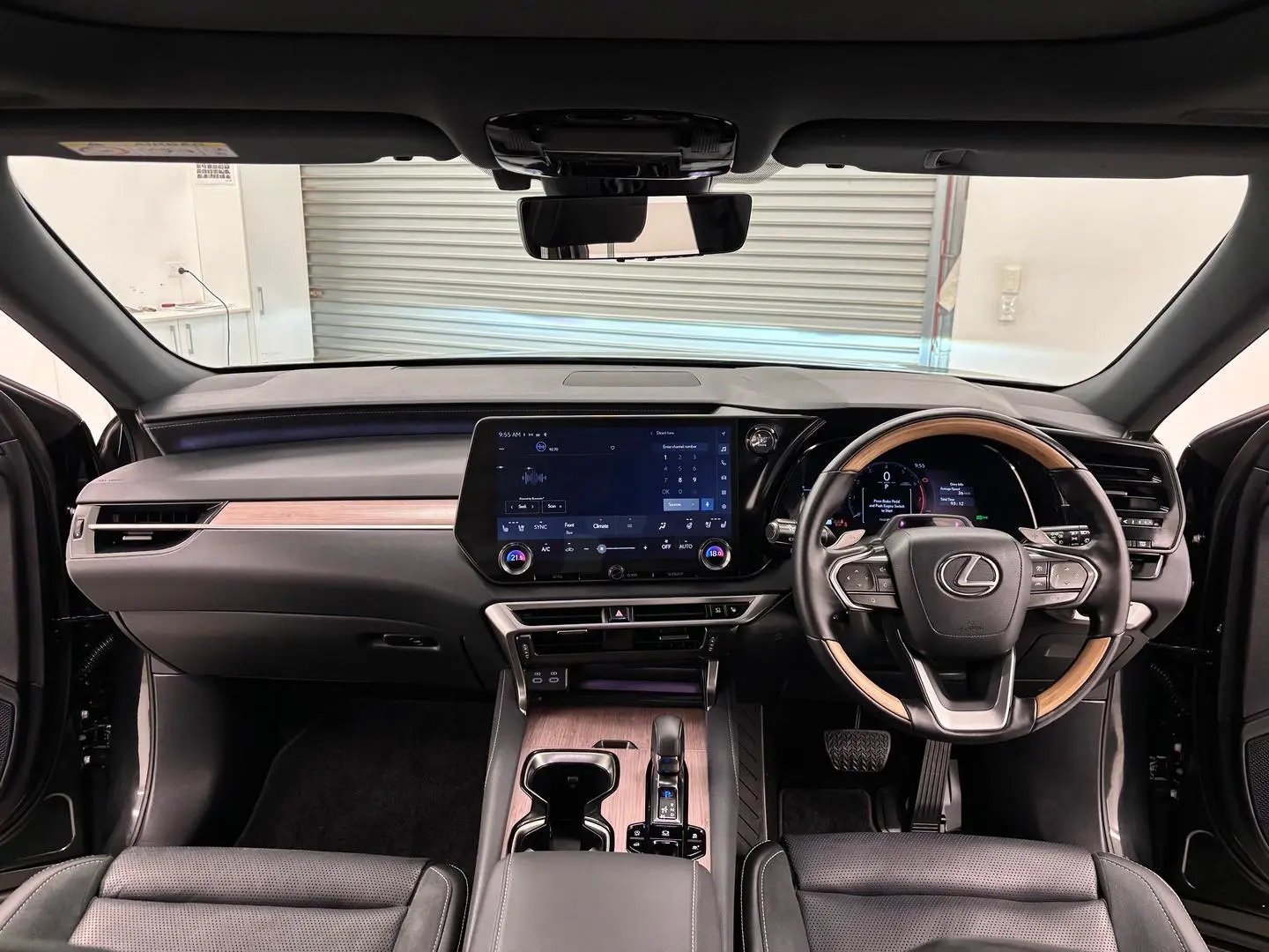 2024 Lexus RX Gallery Image 31