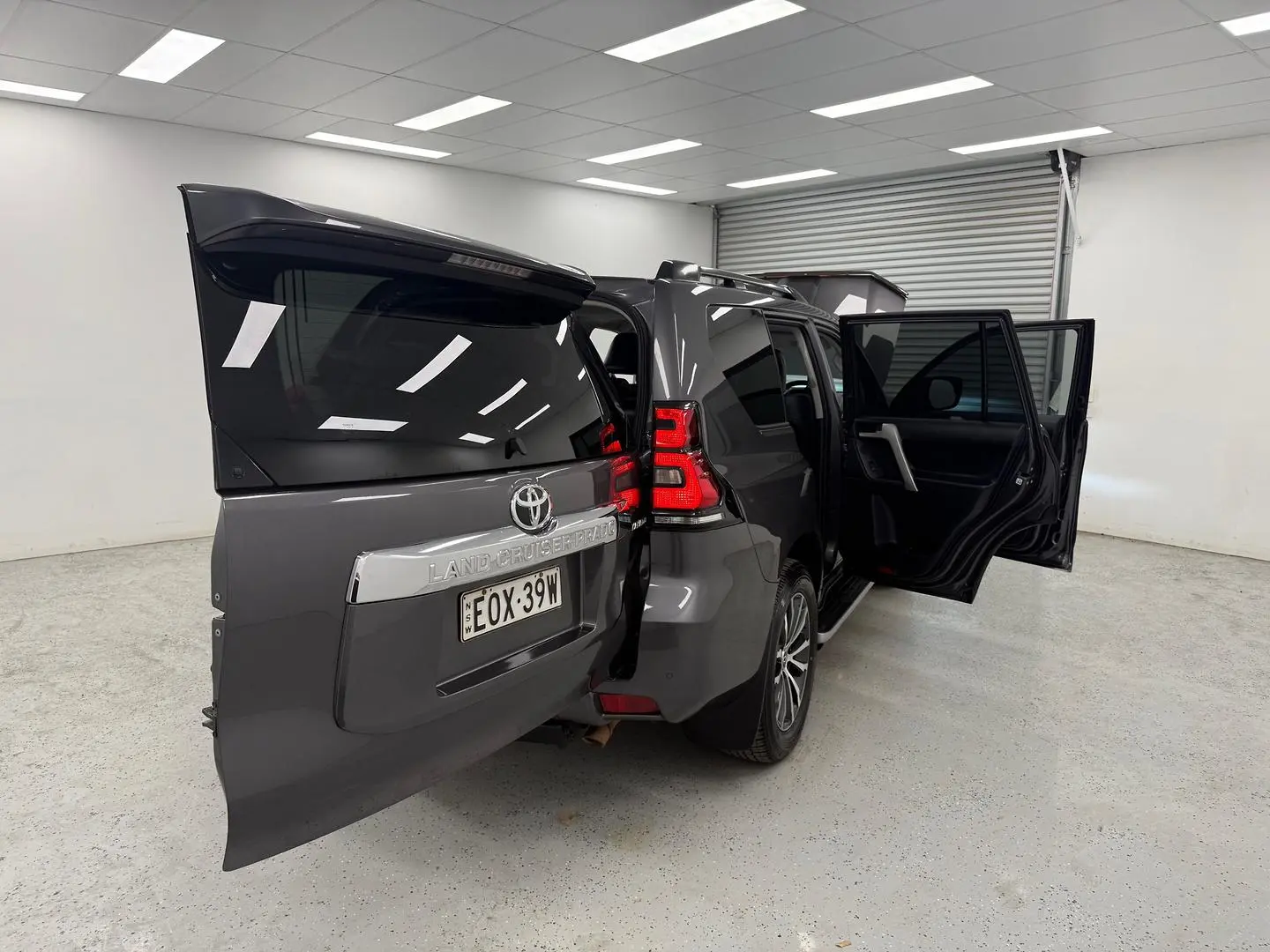 2021 Toyota Landcruiser Prado Gallery Image 14