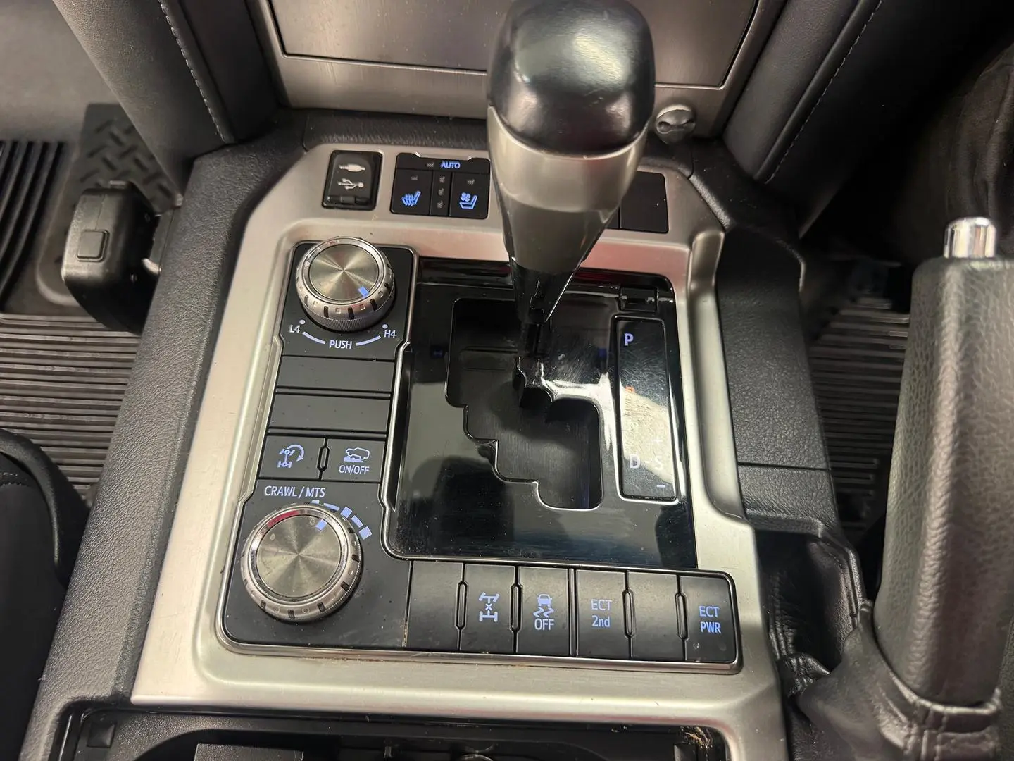 2019 Toyota Landcruiser Gallery Image 28