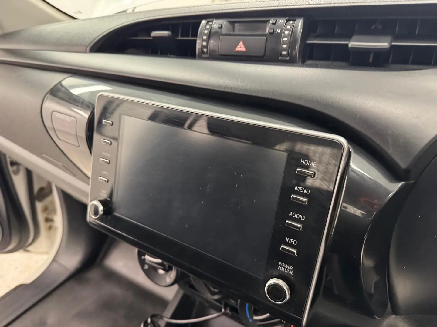 2021 Toyota Hilux Gallery Image 18
