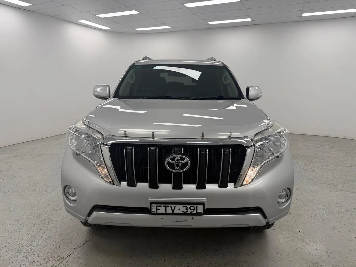 2015 Toyota Landcruiser Prado Gallery Image 39