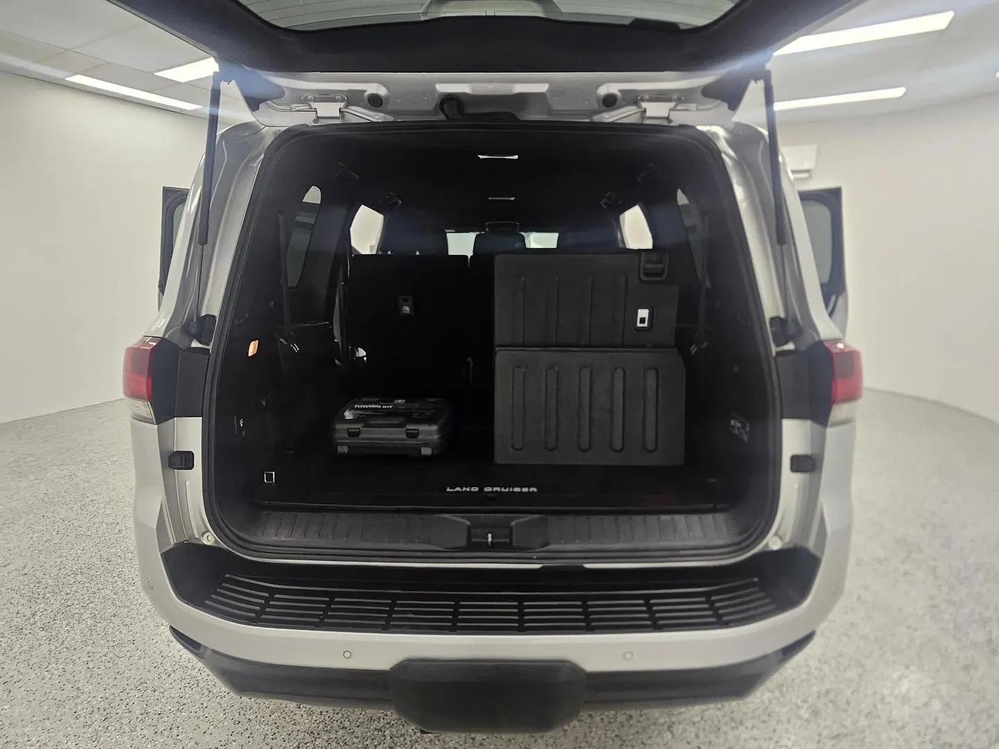 2023 Toyota Landcruiser Gallery Image 20