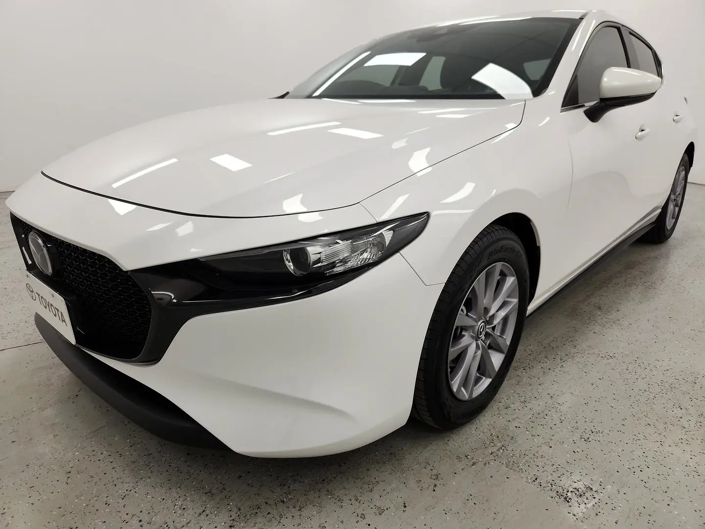 2020 Mazda 3 Gallery Image 7