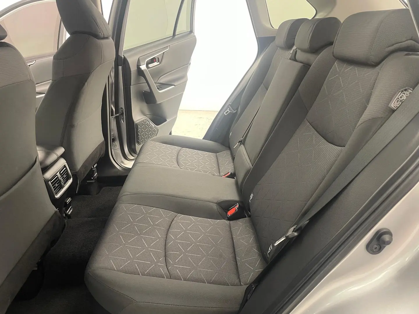 2022 Toyota RAV4 Gallery Image 19