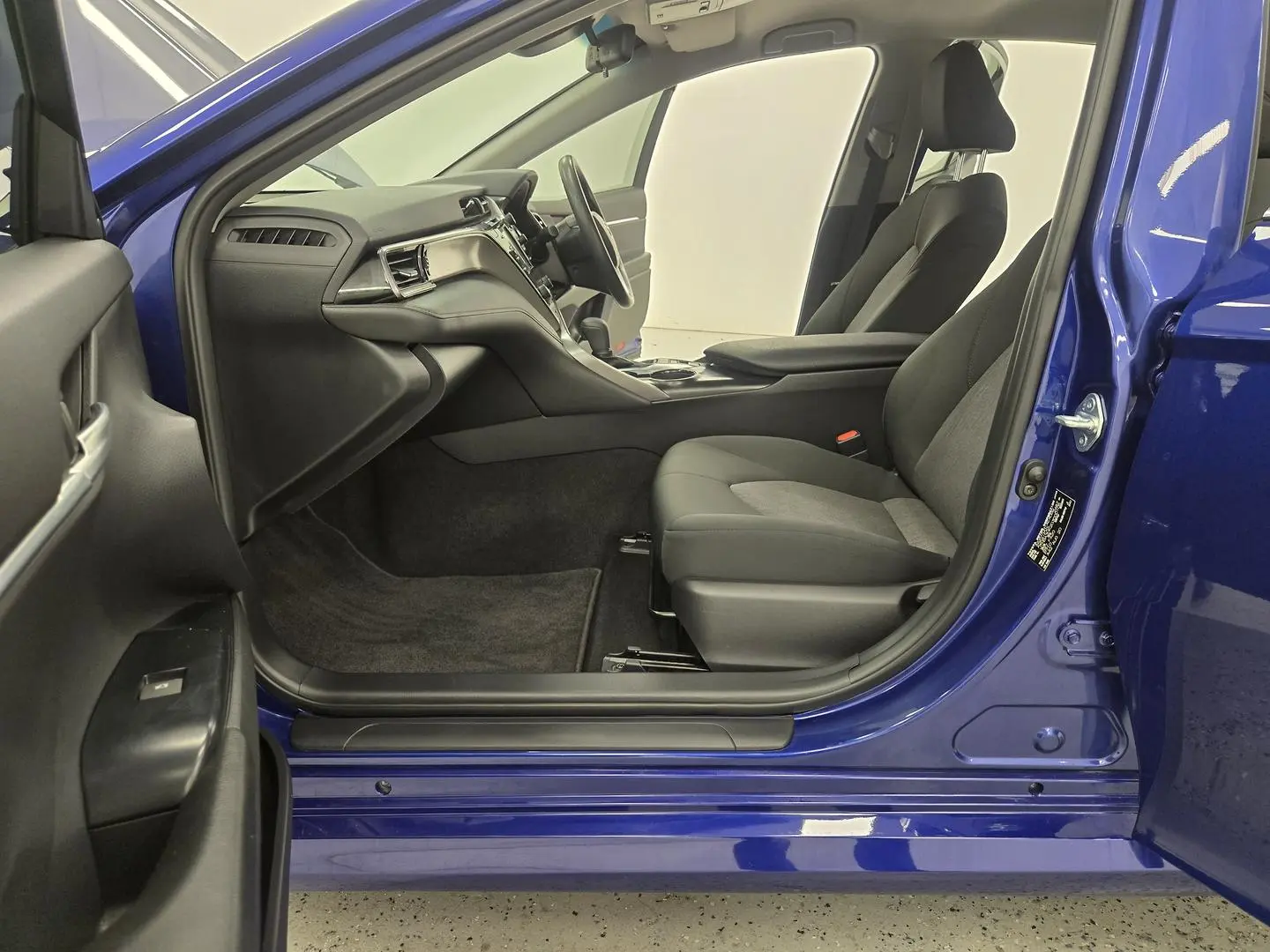 2020 Toyota Camry Gallery Image 18