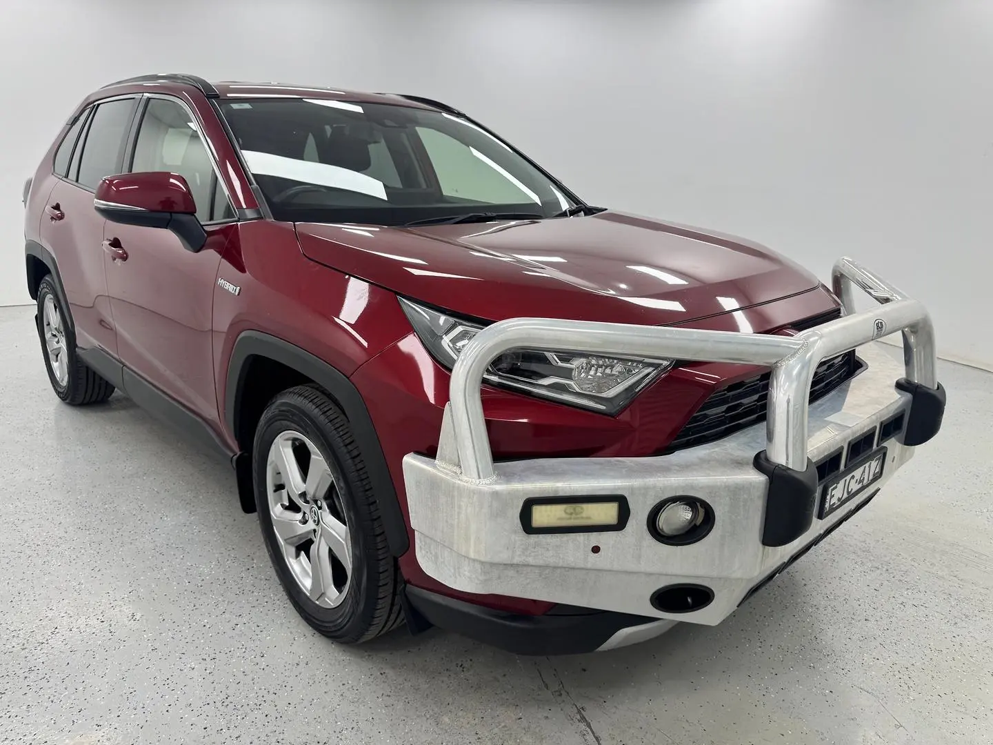 2020 Toyota RAV4 Gallery Image 1