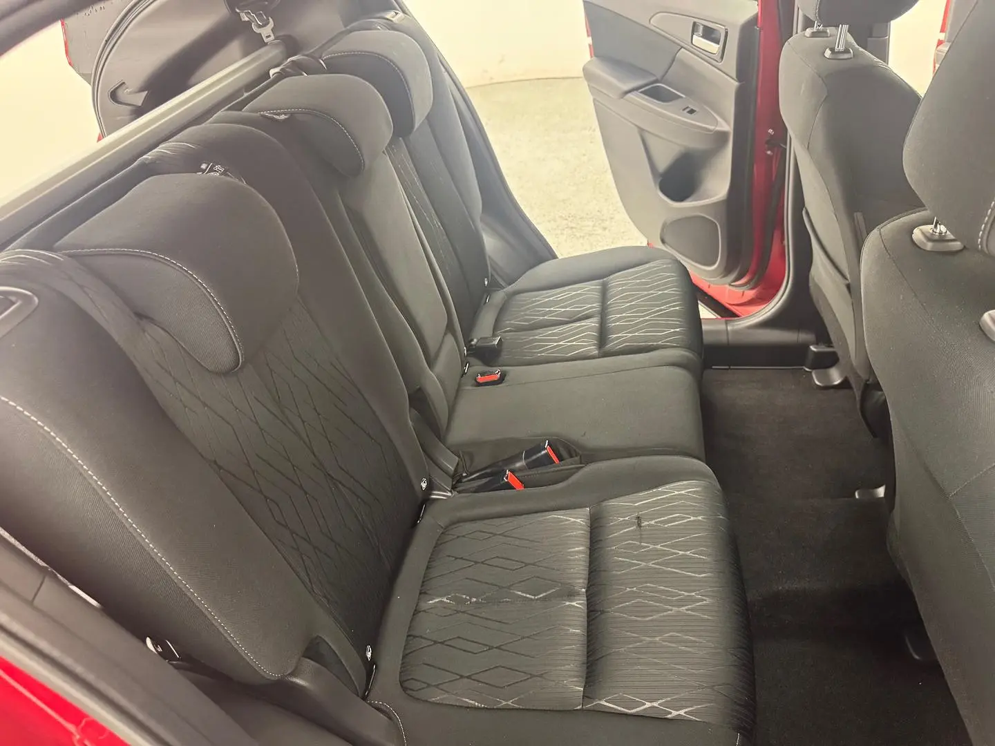 2019 Mitsubishi Eclipse Cross Gallery Image 26