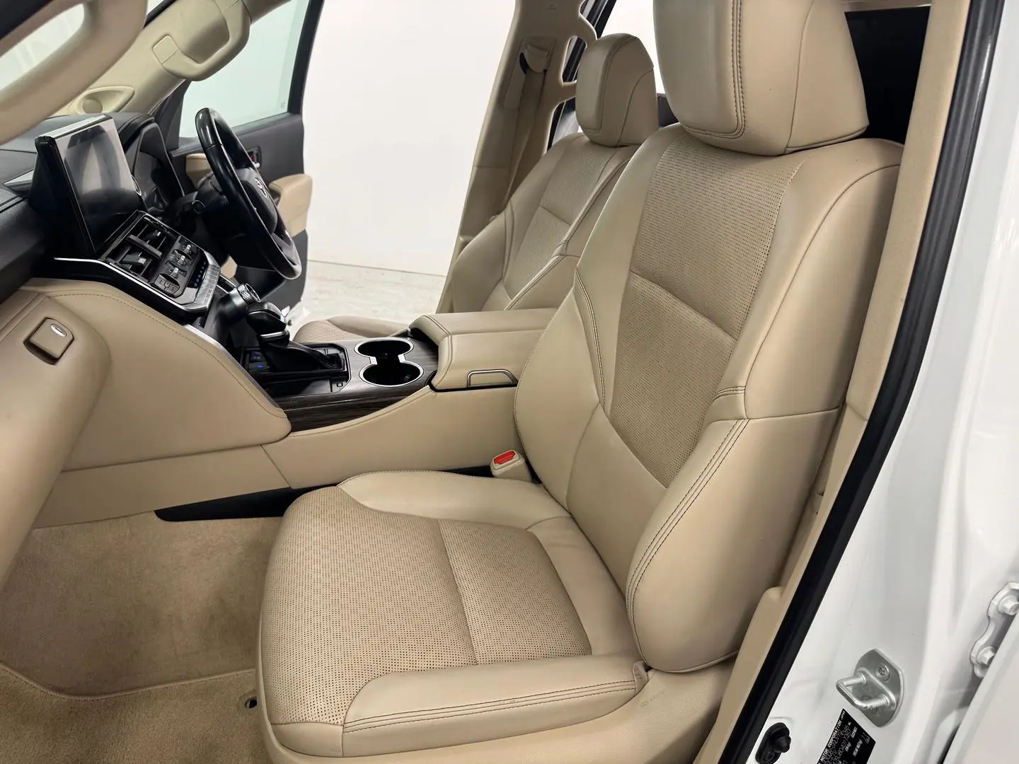 2022 Toyota Landcruiser Gallery Image 30