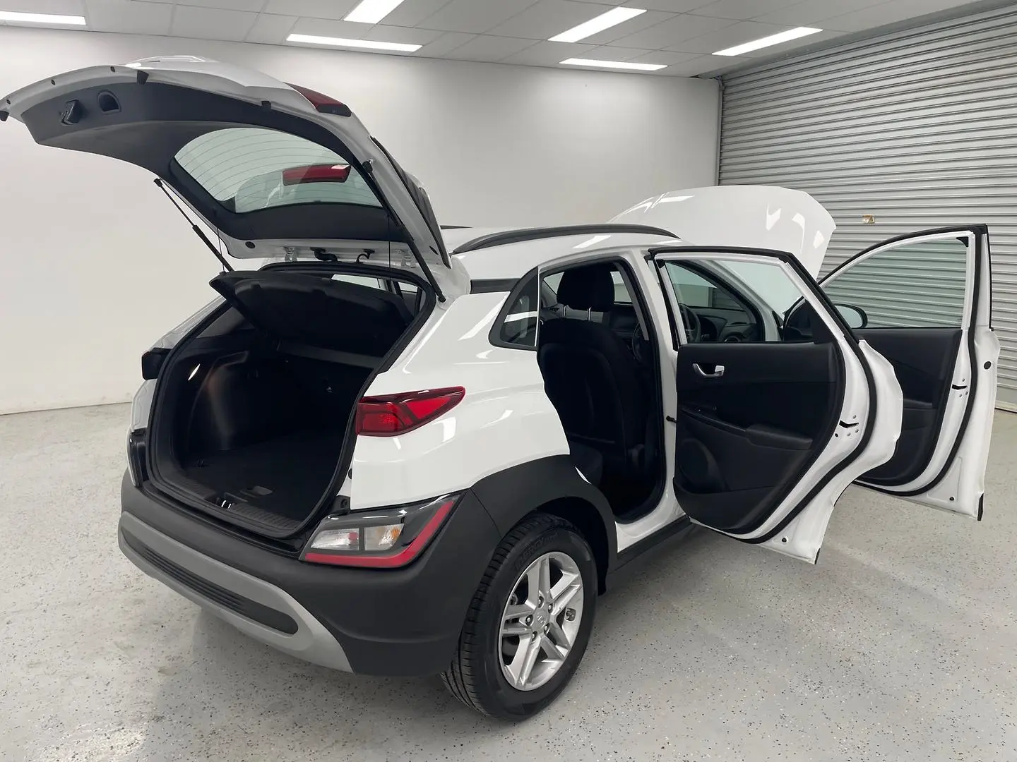 2023 Hyundai Kona Gallery Image 10