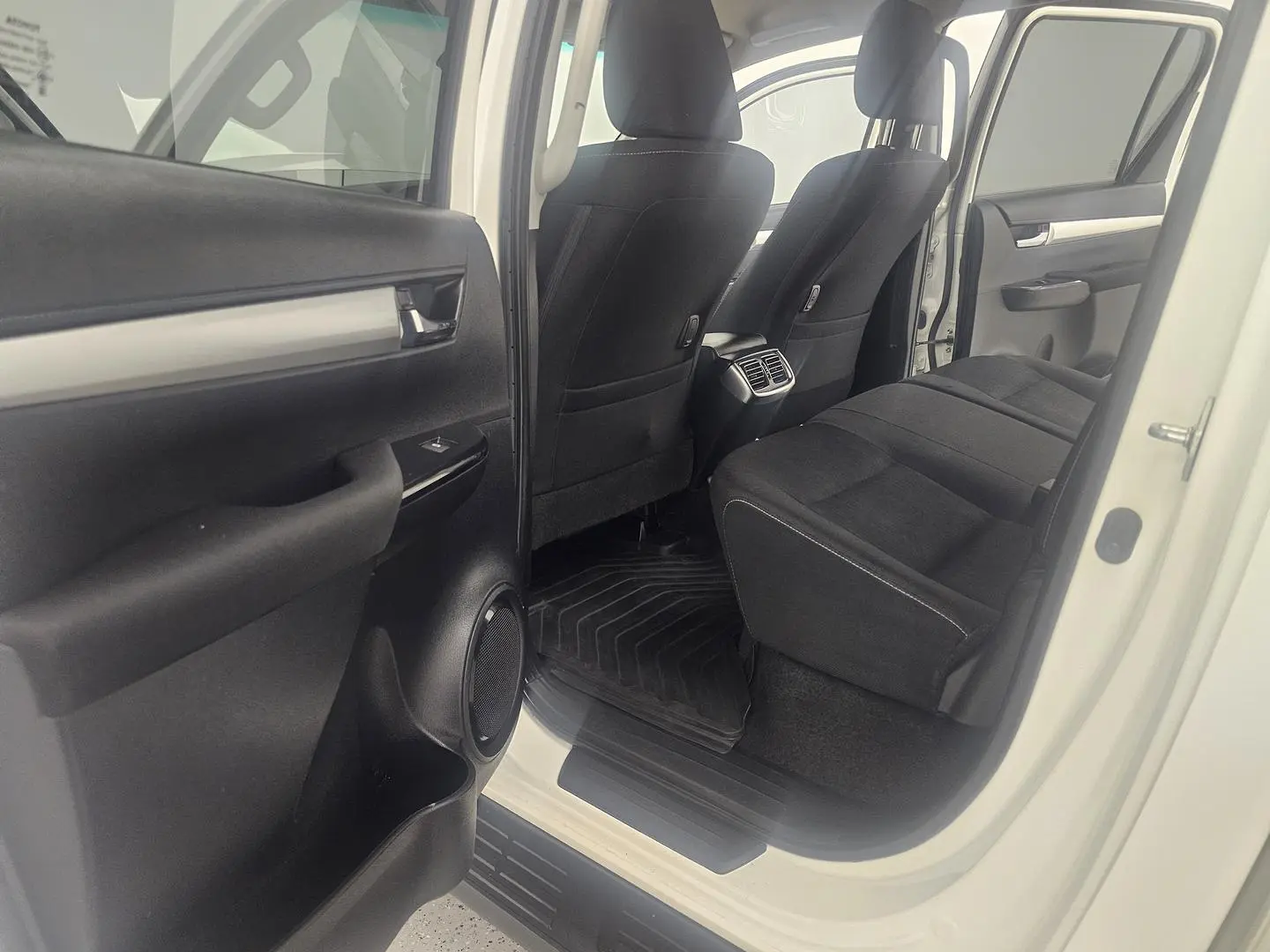 2021 Toyota Hilux Gallery Image 13