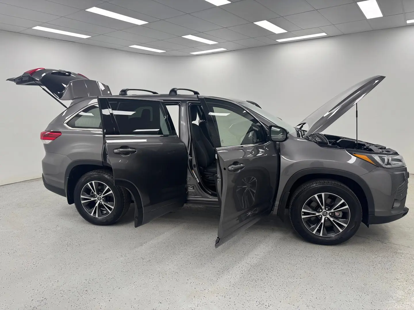 2019 Toyota Kluger Gallery Image 8
