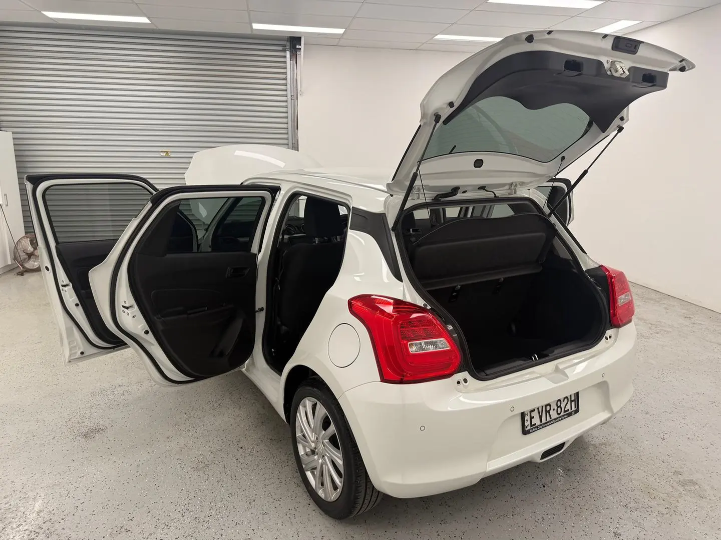 2022 Suzuki Swift Gallery Image 12
