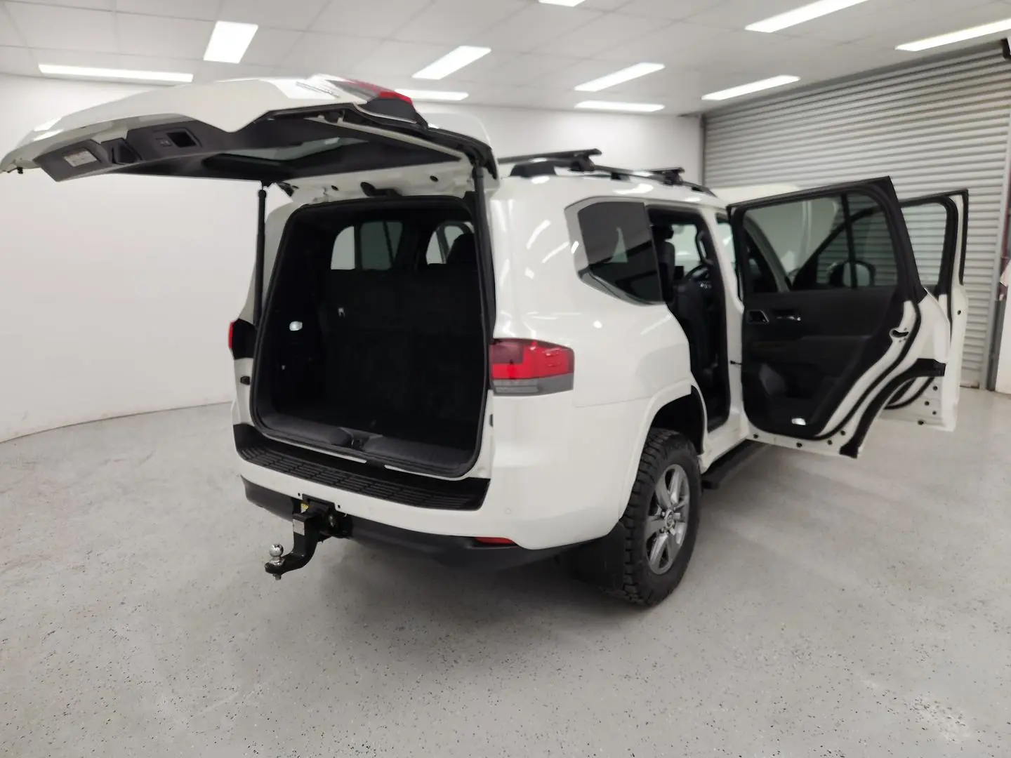 2022 Toyota Landcruiser Gallery Image 10