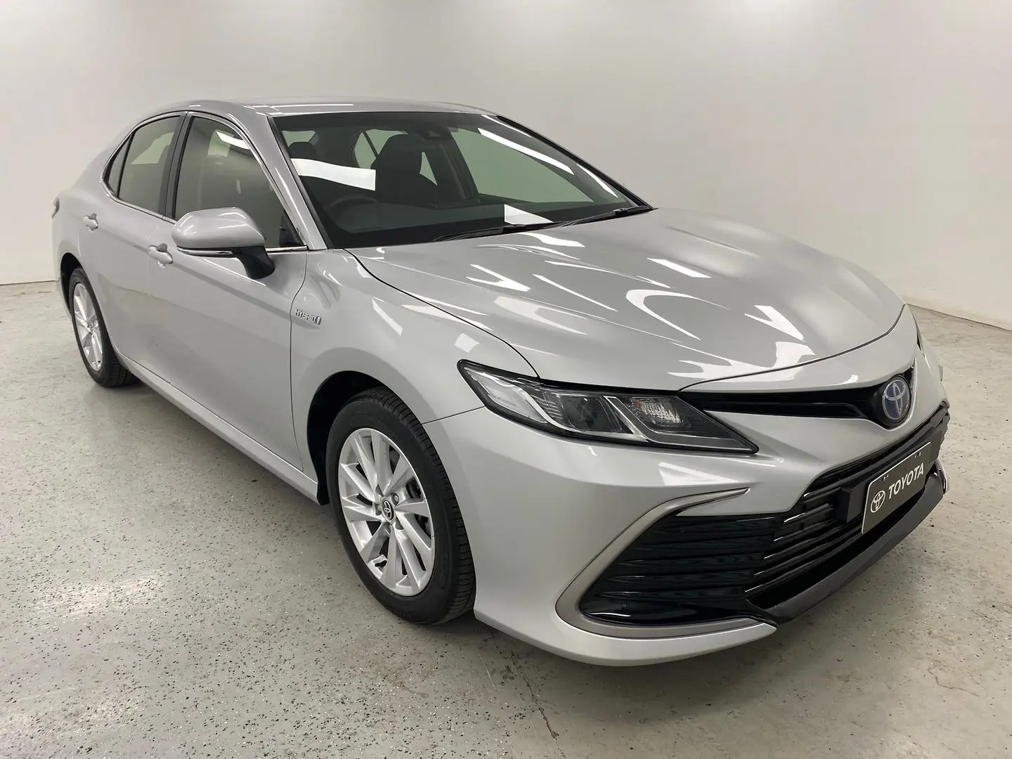 2023 Toyota Camry Gallery Image 1