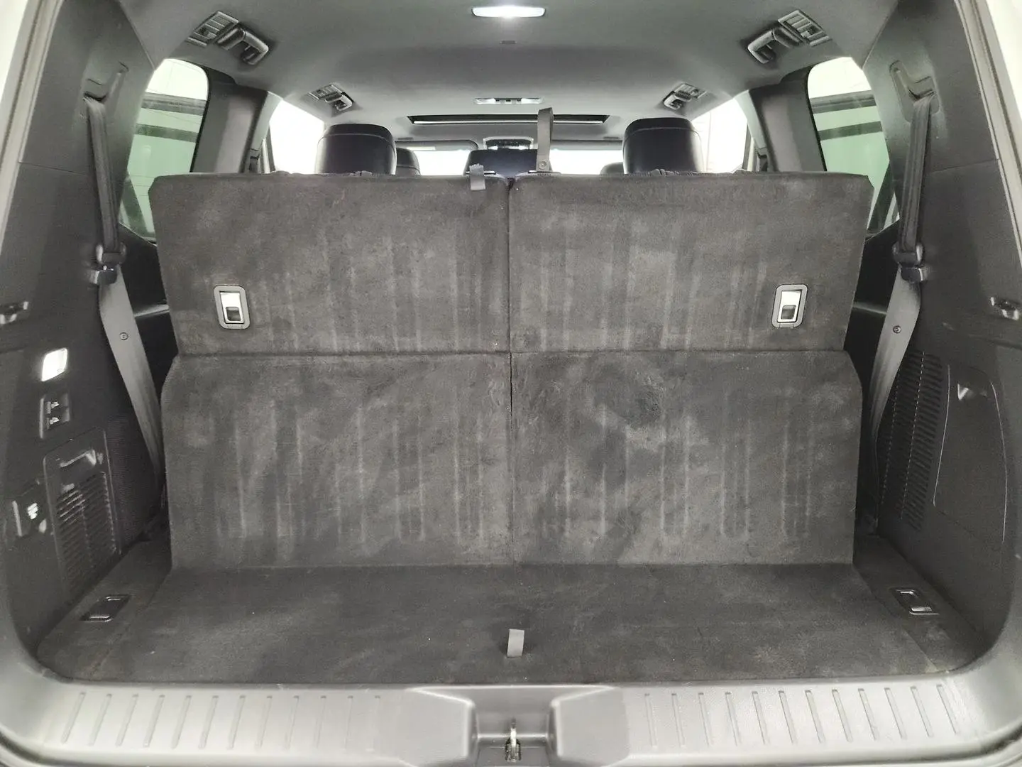 2022 Toyota Landcruiser Gallery Image 18