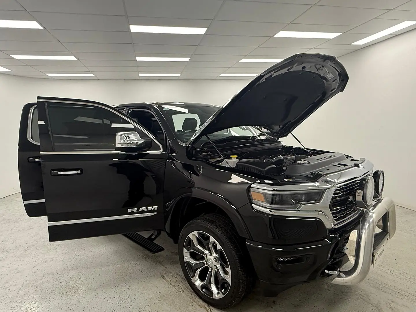 2021 RAM 1500 Gallery Image 19