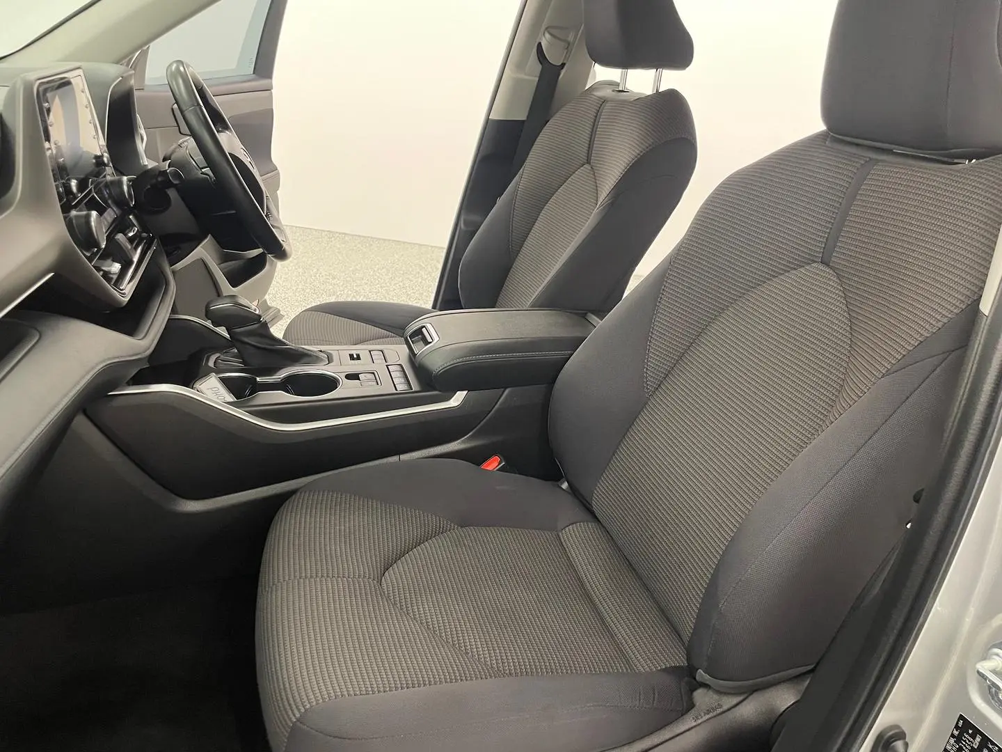 2022 Toyota Kluger Gallery Image 17