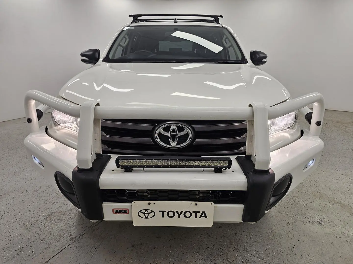 2015 Toyota Hilux Gallery Image 41