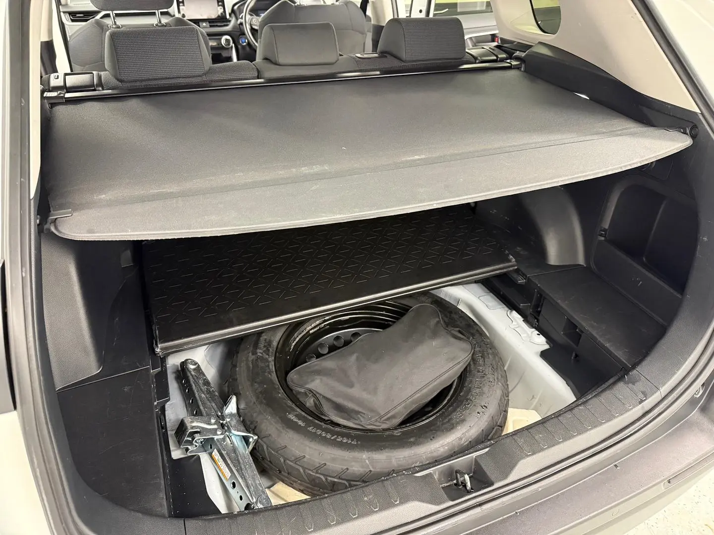 2022 Toyota RAV4 Gallery Image 15