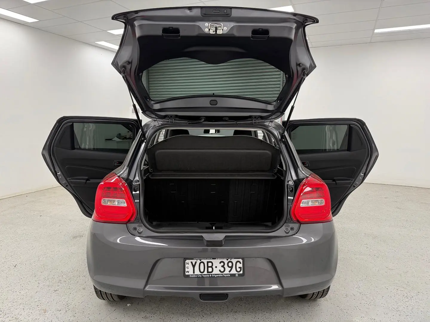 2023 Suzuki Swift Gallery Image 13