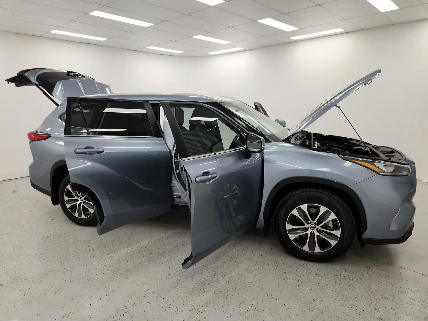 2023 Toyota Kluger Gallery Image 9