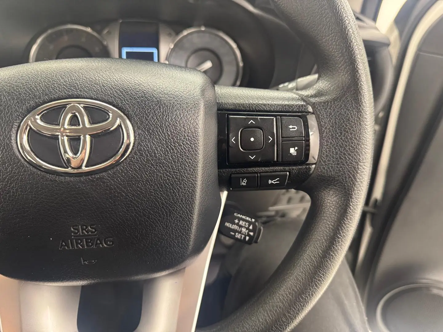 2022 Toyota Hilux Gallery Image 17