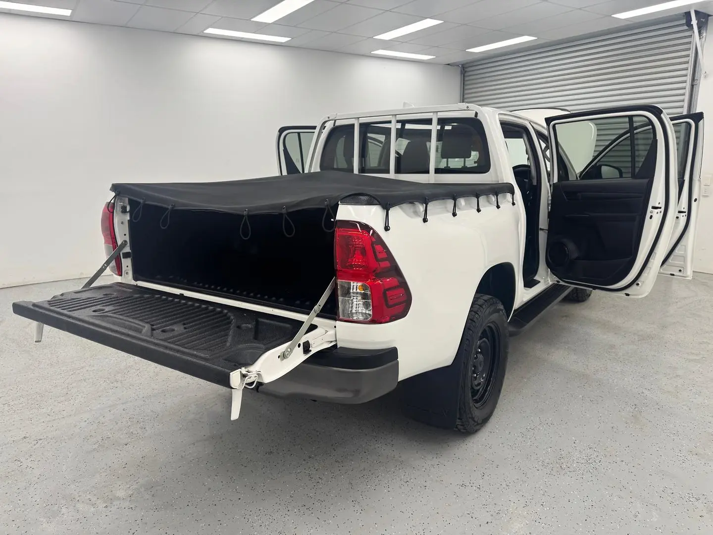 2022 Toyota Hilux Gallery Image 5