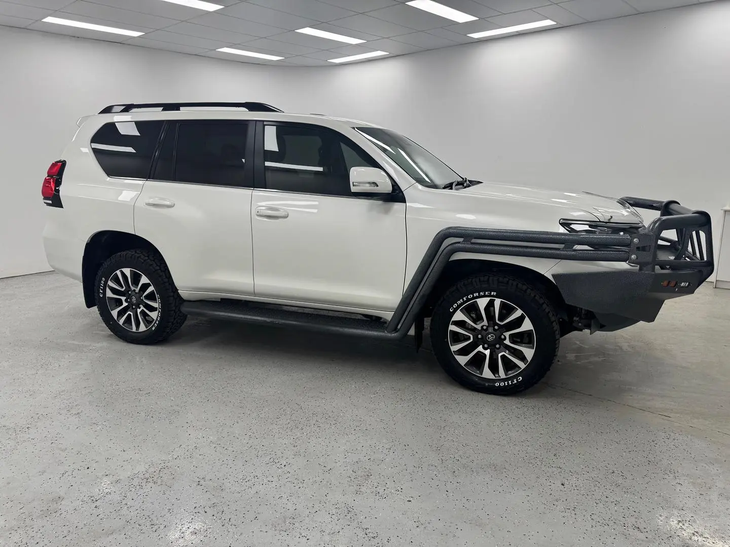 2023 Toyota Landcruiser Prado Gallery Image 2