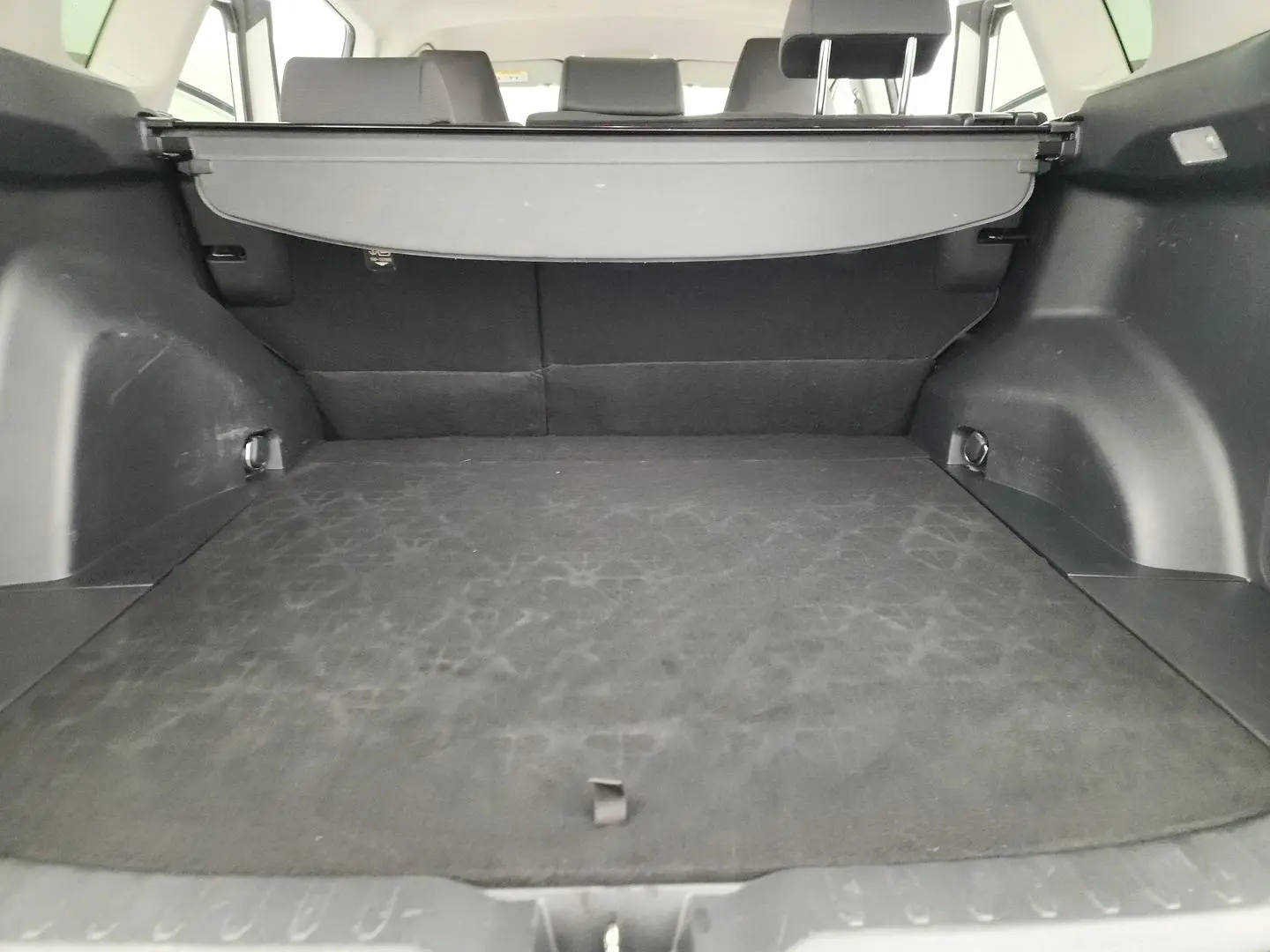 2019 Toyota RAV4 Gallery Image 18