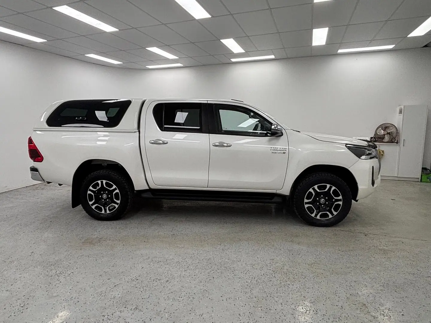 2021 Toyota Hilux Gallery Image 2