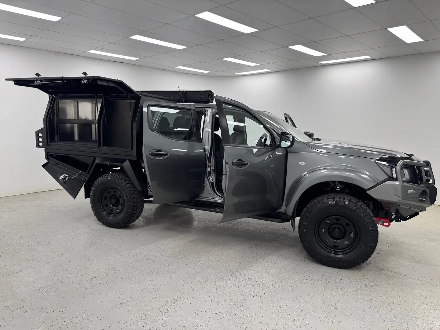 2024 Nissan Navara Gallery Image 8