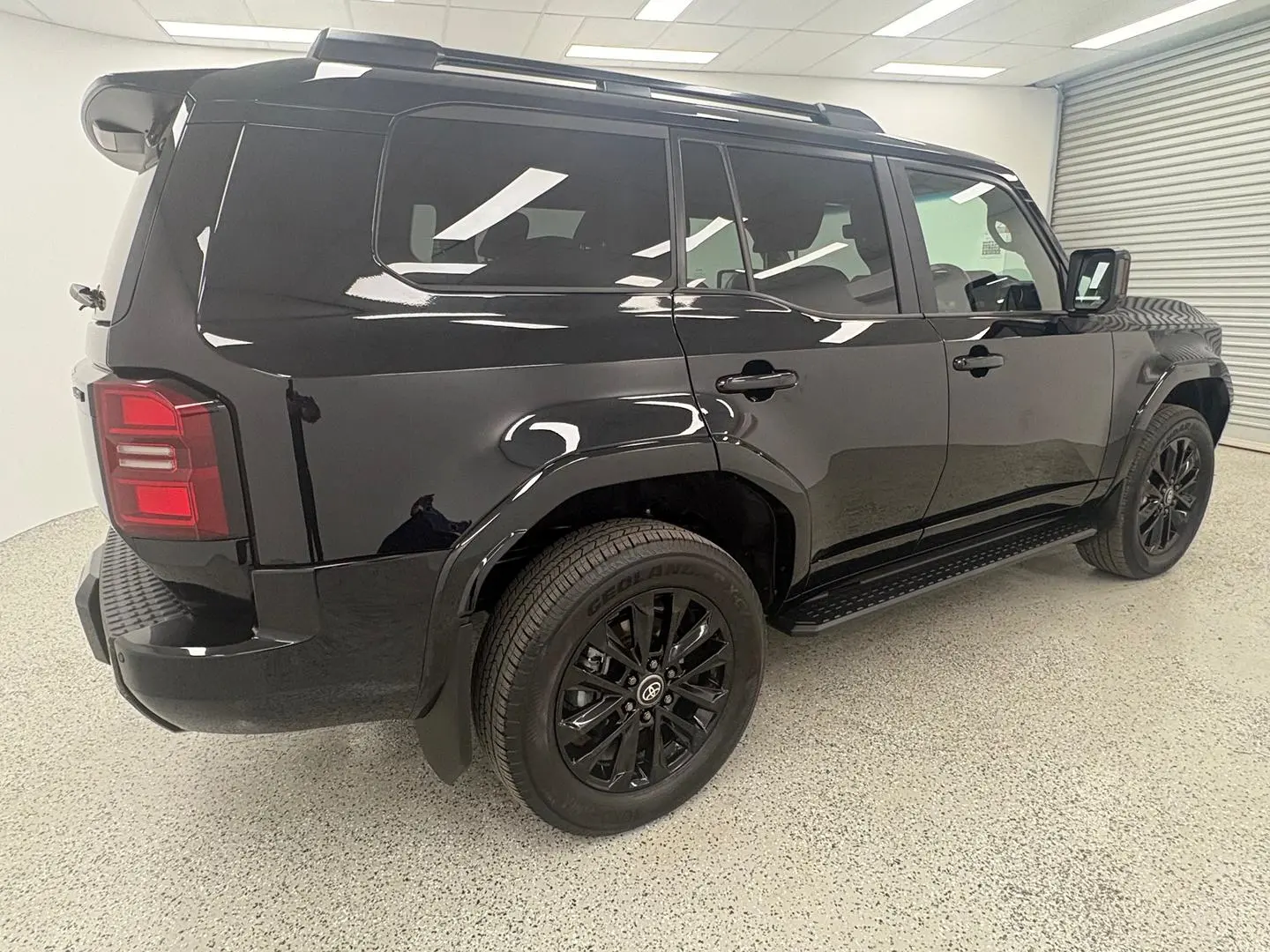 2025 Toyota Landcruiser Prado Gallery Image 3