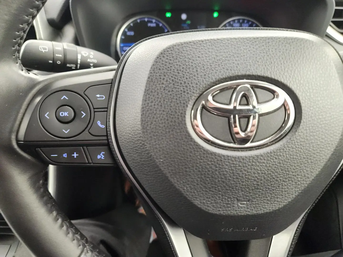 2019 Toyota RAV4 Gallery Image 25