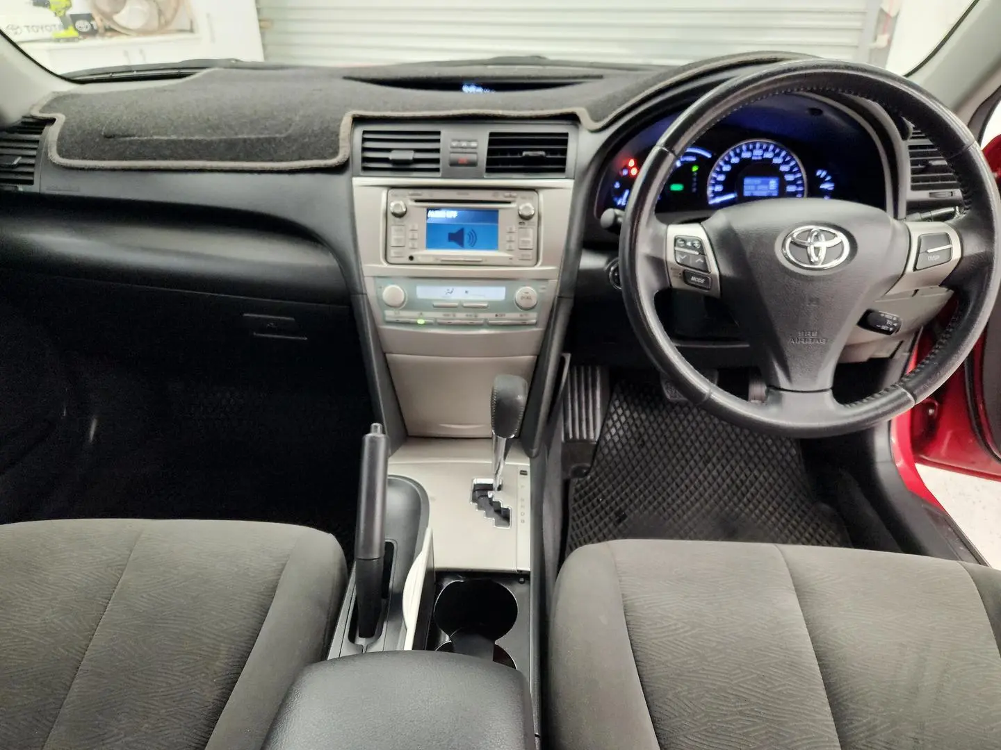 2011 Toyota Camry Gallery Image 25