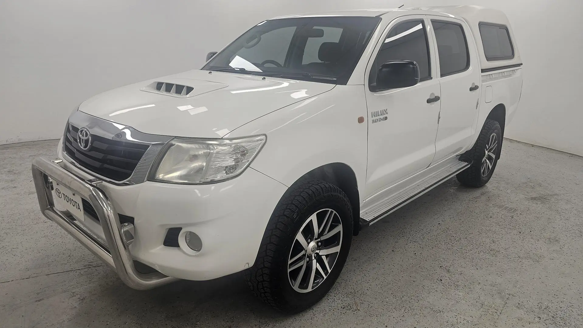 2015 Toyota Hilux Gallery Image 7