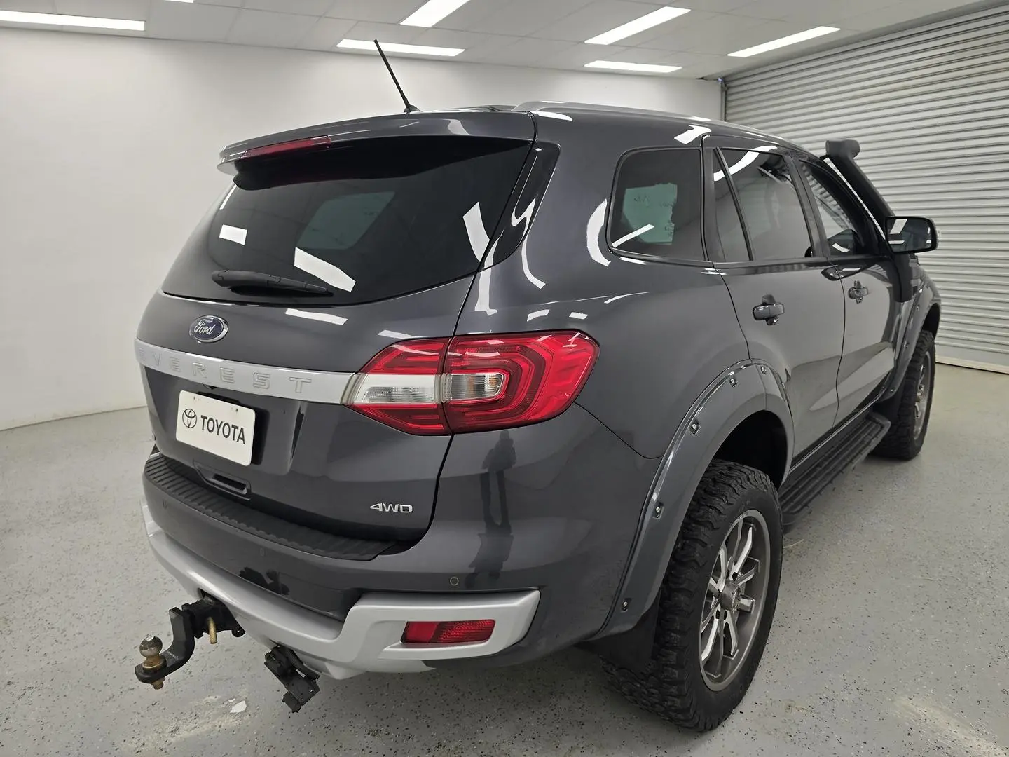 2019 Ford Everest Gallery Image 3