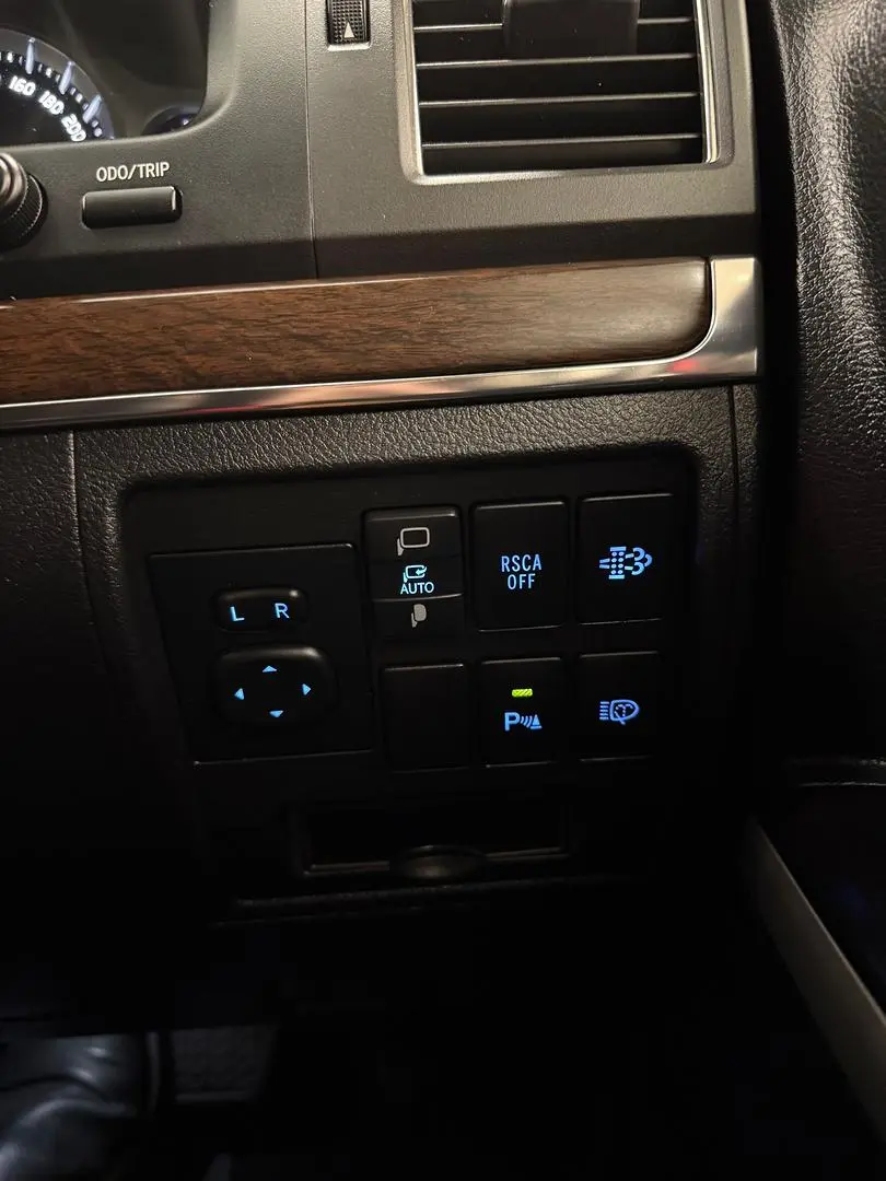 2019 Toyota Landcruiser Gallery Image 30